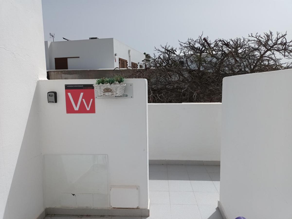 Fabulous 1-Bed Apartment In Puerto Del Carmen Puerto del Carmen  Exterior photo